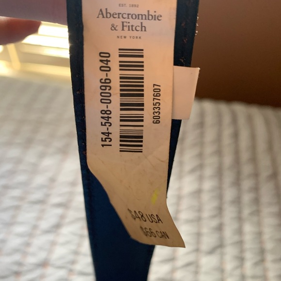 Abercrombie & Fitch. Brown leather belt - Picture 3 of 3